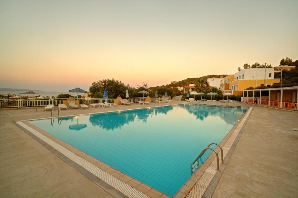 Hermes Hotel Kéfalos Extérieur photo